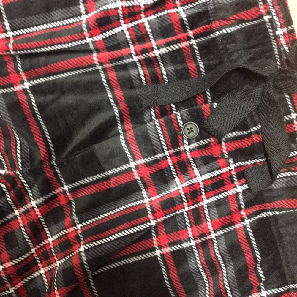 Nice size large pajama bottoms. Designer is George - Picture 3 of 4